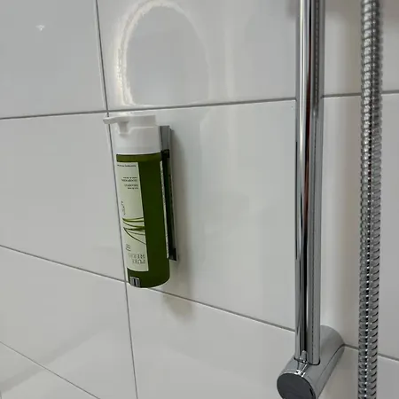 Blossom Garden View - Klimatisiert 腓特烈港